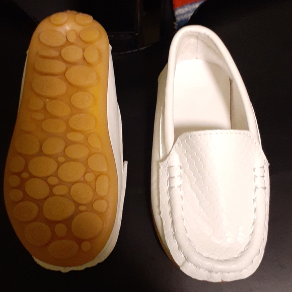 Dress Shoes - Picture 4 of 4